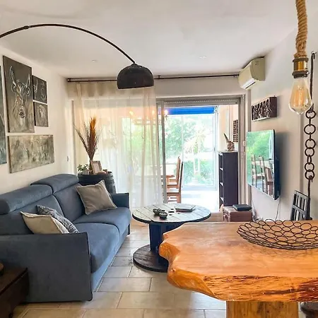 Jardin Et Proche Mer Apartment *