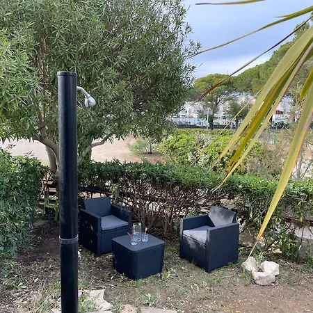 Jardin Et Proche Mer Apartment *